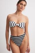NA-KD Swimwear Bikinitruse med høy skjæring - Stripe