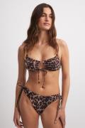 NA-KD Bikinitruse med dobbel knytting - Leopard