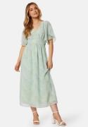 Bubbleroom Occasion Butterfly Sleeve Midi Dress Light green/Floral 40