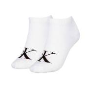Calvin Klein Strømper 2P Women Monogram Sneaker Socks Hvit Str 35/38 D...