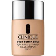Clinique Even Better Glow Light Reflecting Makeup SPF15 Vanilla 70 CN ...