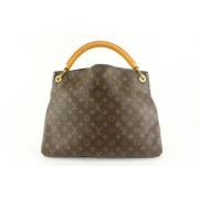 Coated Canvas LV Vesker