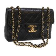 Pre-owned Svart skinn Chanel skulderveske