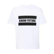 Know Future Hvit T-skjorte med Fronttrykk