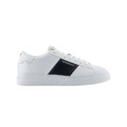 Hvite Logo Calfskin Sneakers