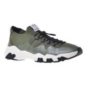 Sneaker in military green eco-leather