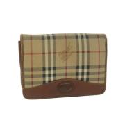 Pre-owned Fabric clutches