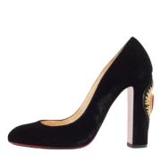 Pre-owned Velvet heels