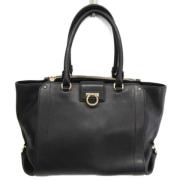 Pre-owned Leather handbags