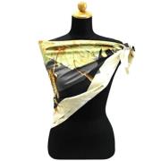 Pre-owned Silk scarves