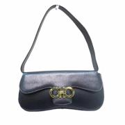 Pre-owned Fabric handbags