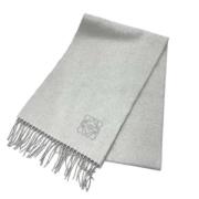 Pre-owned Wool scarves