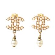 Pre-owned Pearl earrings