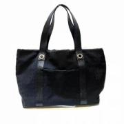 Pre-owned Fabric handbags