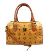 Pre-owned Fabric handbags