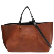 Pre-owned Leather totes