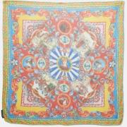 Pre-owned Silk scarves