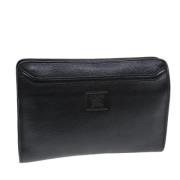 Pre-owned Leather clutches