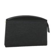 Pre-owned Leather clutches