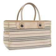 Pre-owned Canvas handbags