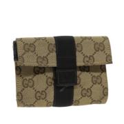 Pre-owned Canvas pouches