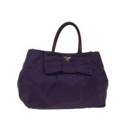 Pre-owned Nylon handbags