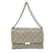 Pre-owned Fabric handbags