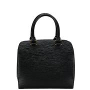 Pre-owned Leather handbags