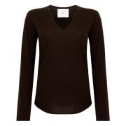 Brune Sweaters for Stilig Look