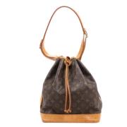 Pre-owned Leather handbags