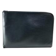 Pre-owned Leather clutches