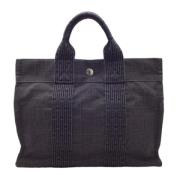 Pre-owned Fabric totes