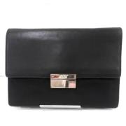 Pre-owned Leather clutches