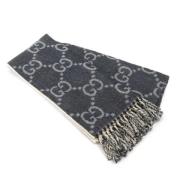 Pre-owned Wool scarves