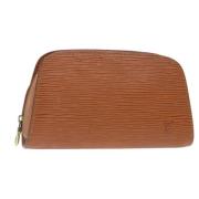 Pre-owned Leather pouches