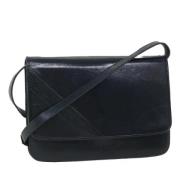 Pre-owned Leather shoulder-bags