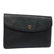 Pre-owned Leather clutches