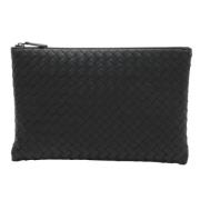 Pre-owned Leather clutches