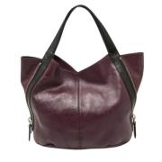 Pre-owned Leather shoulder-bags