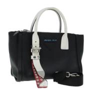 Pre-owned Leather handbags