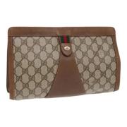 Pre-owned Leather clutches