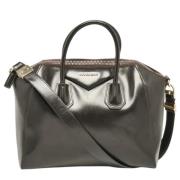 Pre-owned Leather handbags