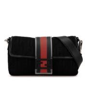 Pre-owned Canvas shoulder-bags