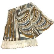 Pre-owned Silk scarves