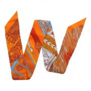 Pre-owned Silk scarves