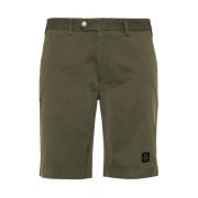 Elegant Beige Bermuda Shorts med Logopatch