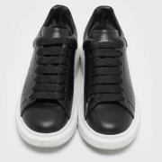 Pre-owned Leather sneakers