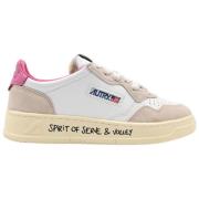 Medalist Low Women's Volley Sneakers