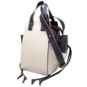 Pre-owned Canvas shoulder-bags