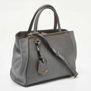 Pre-owned Leather totes